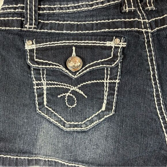 Bongo Dark Wash Denim Shorts | Heavy Contrast Stitch | Size 7 - Picture 7 of 9